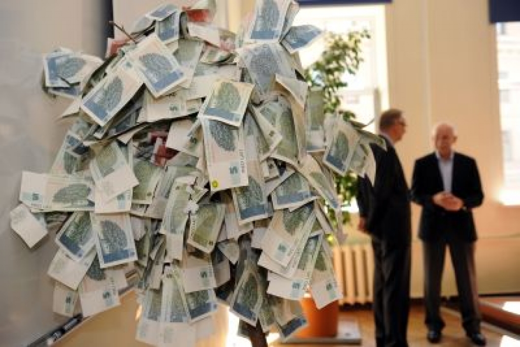 Komercbanku asociācija pērn dzīvoja pāri saviem līdzekļiem