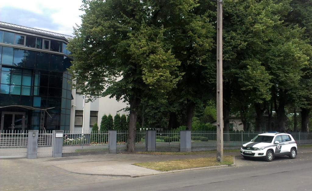 Policija krata būvfirmas Moduls-Rīga biroju