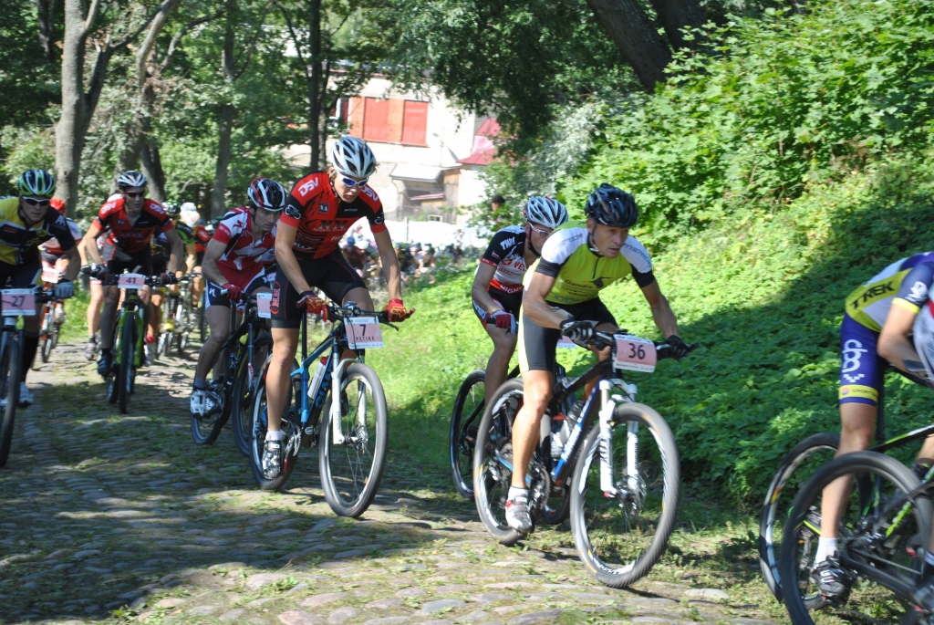    Smiltenē riteņbraucēji sacenšas SEB MTB maratonā 