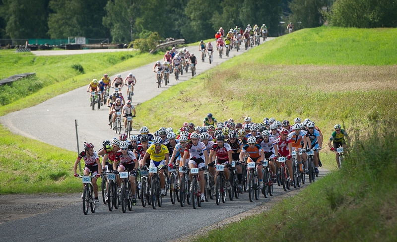 Austa uzvar aizraujošajā SEB MTB Smiltenes posmā