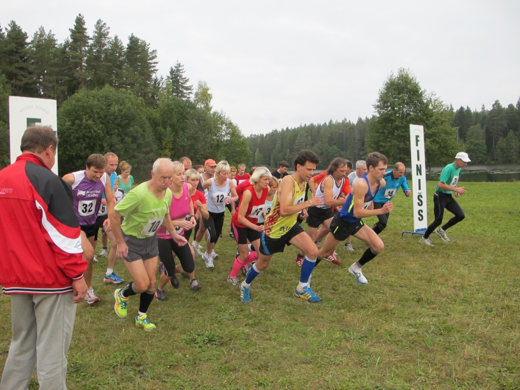 Skrējienā “Apkārt Zāģezeram”  piedalās 32 sportists