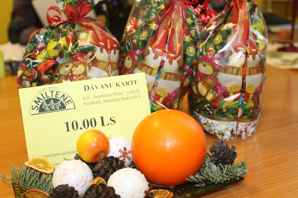 Smiltenes novada dome un AS „Smiltenes piens” dāvā prieku svētkos