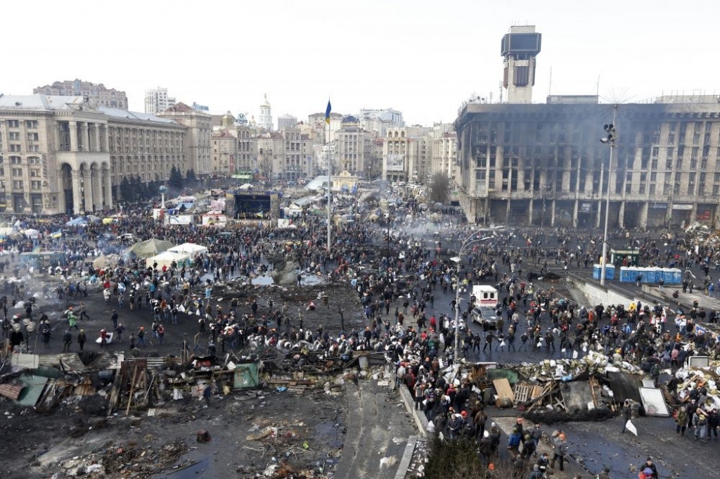 Ukrainu ar vairāk nekā 50 čarterresiem pamet deputāti; aizlidojis arī Trasta komercbankas akcionārs