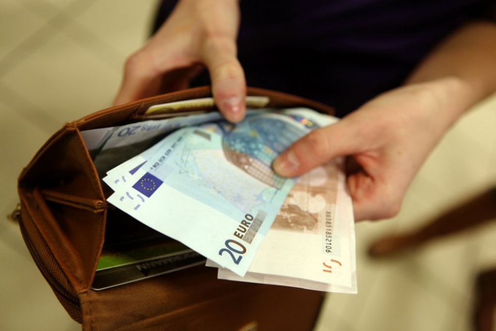 Valdība atbalsta pensiju un atlīdzību indeksāciju