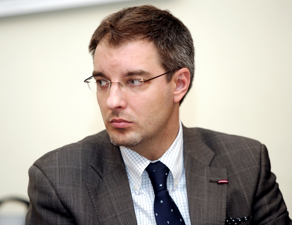 Cilinskis atstādina no amata pienākumu izpildes valsts sekretāru Antonovu