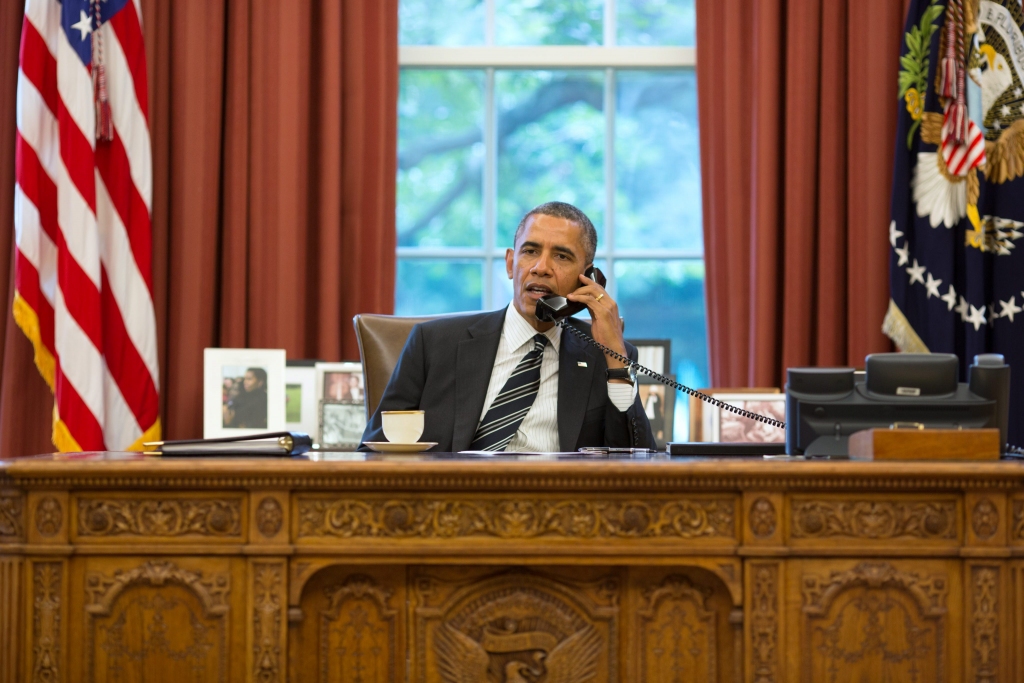 papildināts (14:40) - Obama telefonsarunā brīdina Putinu, ka viņš pārkāpis starptautiskās tiesības