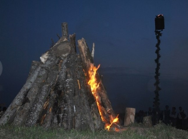 Līgo lustes  Līgo kalnā