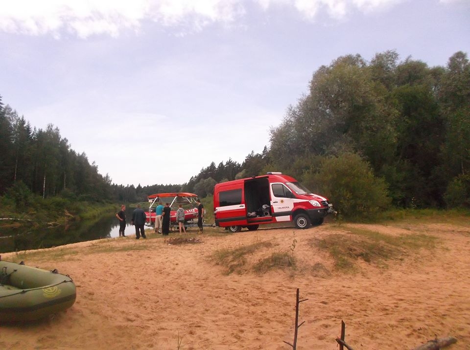 Gaujā atrod noslīkušu jaunieti (Papildināts ar foto!)