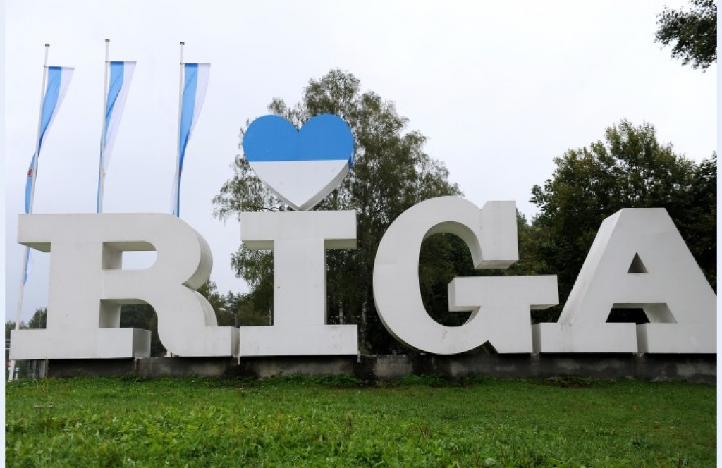 Par Rīgas robežzīmes sirsniņu soda Satiksmes departamenta direktora vietnieku