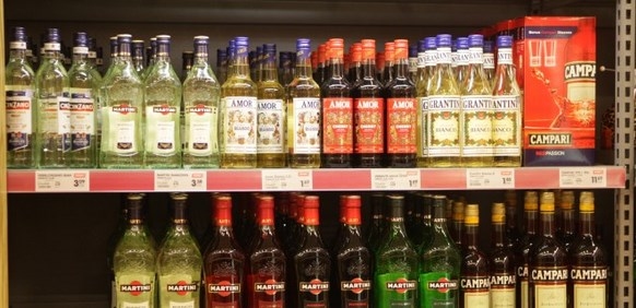 Atgādina par papildus ierobežojumiem alkoholisko dzērienu mazumtirdzniecībā 
