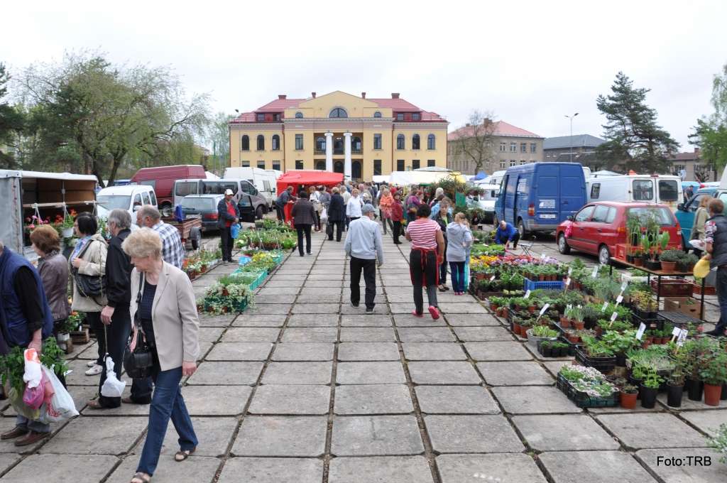 Lugažu laukums Valkā kļūs skaistāks