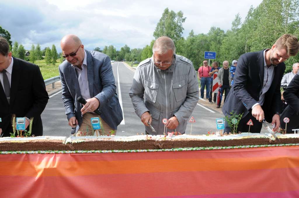 No Valkas līdz Rūjienai – asfaltēts ceļš