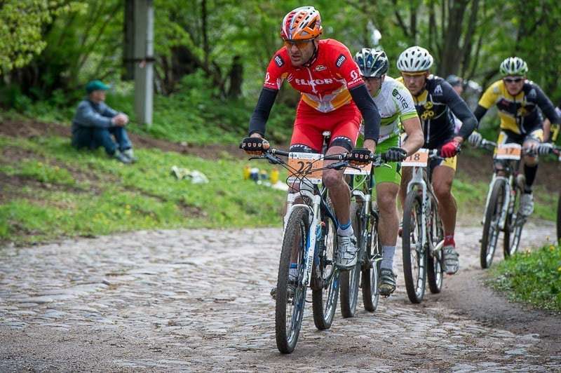 Bruģis, pļavas, takas, upes šķērsošana - SEB MTB maratona Smiltenes posmā