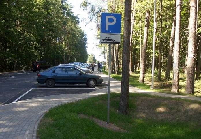 Izbūvēta autostāvvieta pie Vidzemes slimnīcas Valmierā