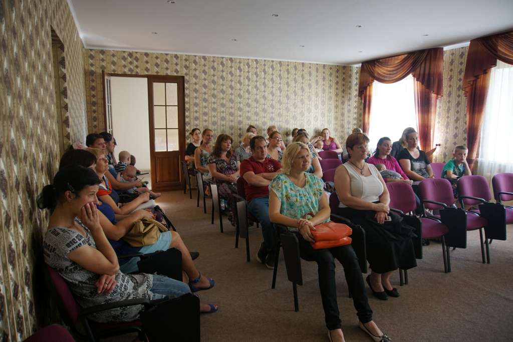 Diānas Zandes ieteikumi māmiņām Smiltenē sniedz jaunas atklāsmes par bērnu audzināšanu