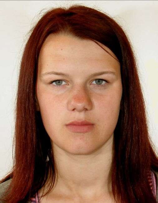 Cēsu policija lūdz iedzīvotāju palīdzību bezvēsts pazudušas jaunietes meklēšanā