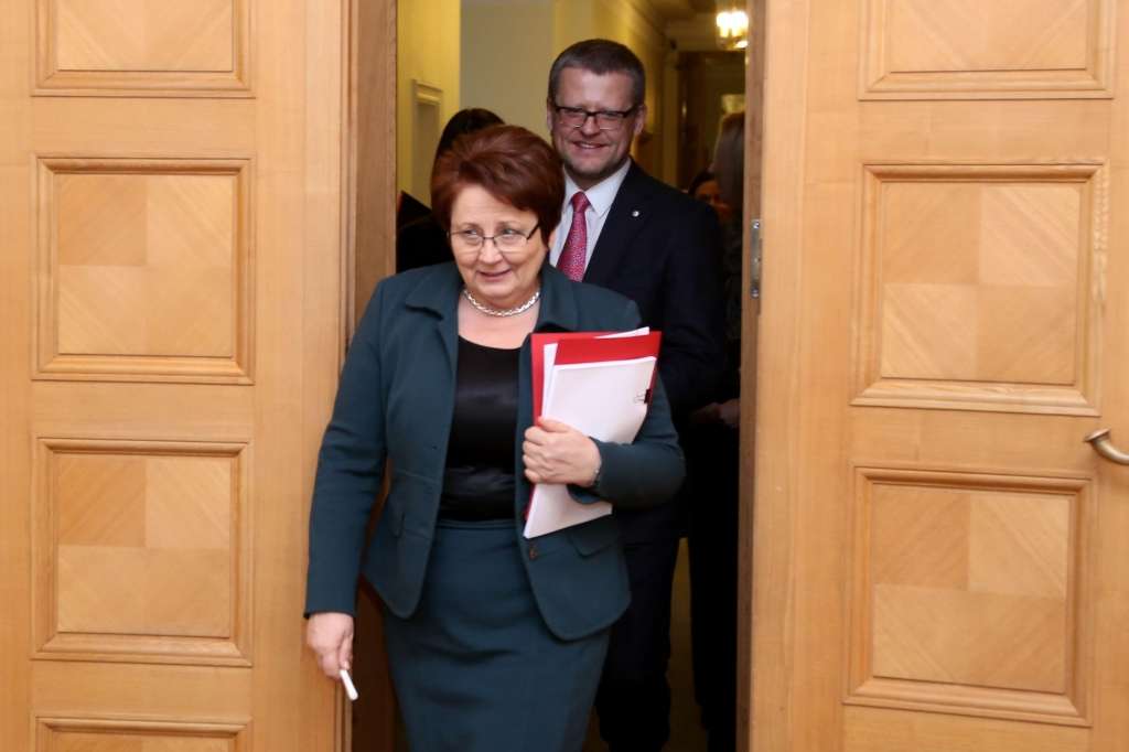 Straujuma Belēvičam "seko uzmanīgāk nekā citiem ministriem"