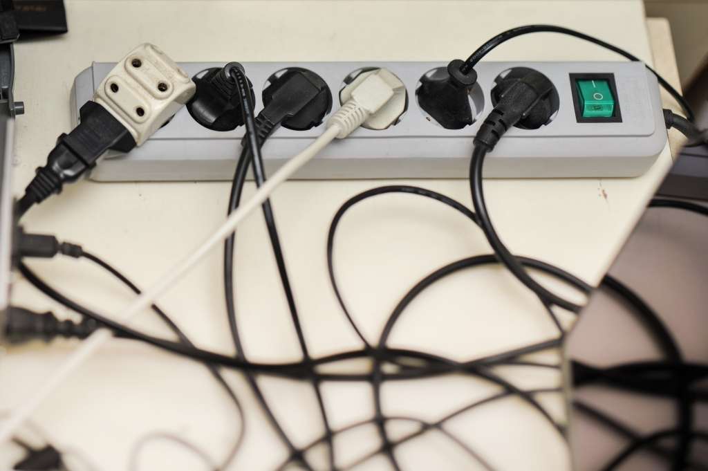 Elektrības tarifi pazemināsies par 6%-8%