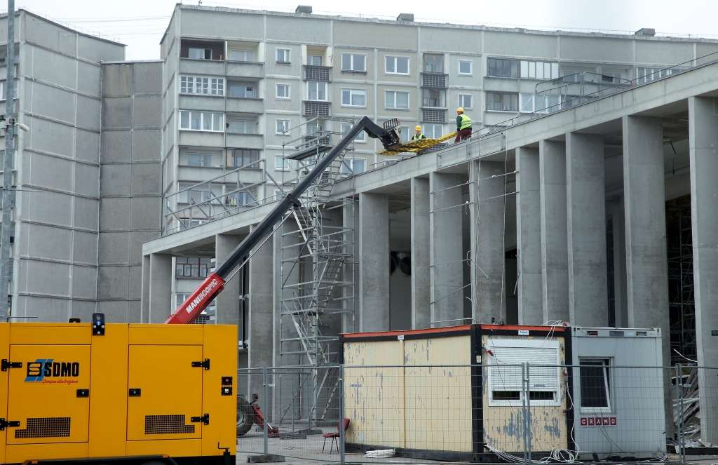 Spraugas Zolitūdes veikala konstrukcijās bijušas jau krāsošanas brīdī
