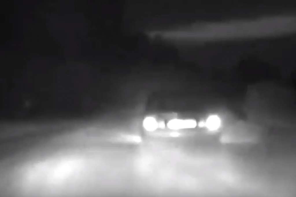 VIDEO: Bēgot no policistiem, smagi avarē iereibuša jaunieša vadīts BMW