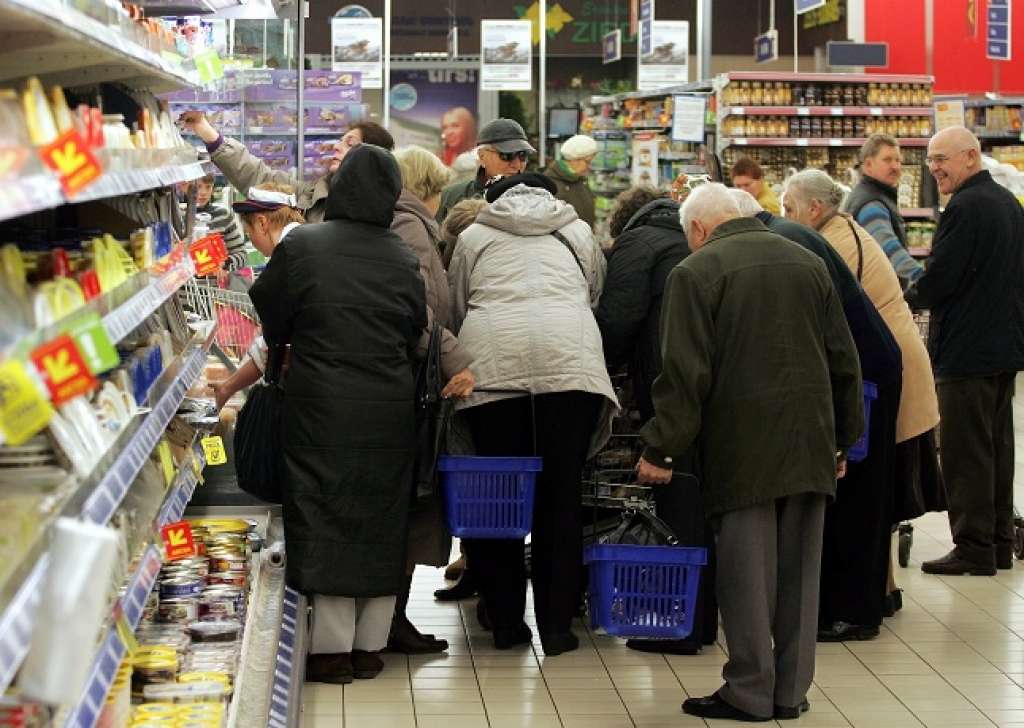 Pētījums: Latvijā būtiski samazinājies nabadzības līmenis