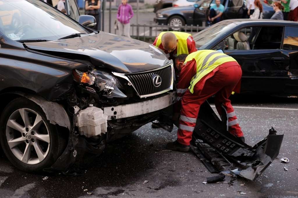 TOP 3 manevri, kuru dēļ visbiežāk notiek avārijas