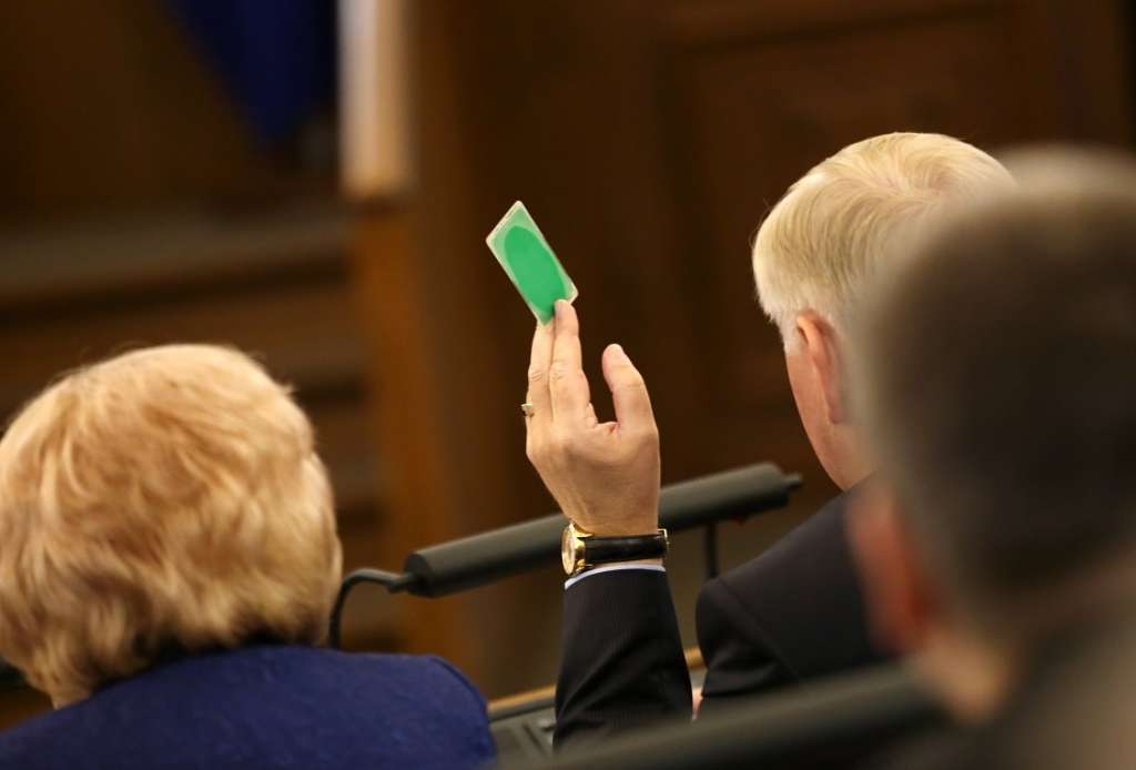 Saeima konceptuāli atbalsta nākamā gada budžeta projektu