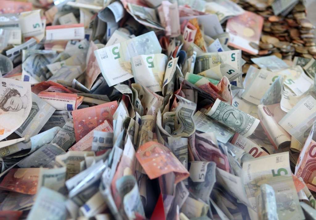 Pārdaugavā apzagts bankomāts, policija meklē aculieciniekus