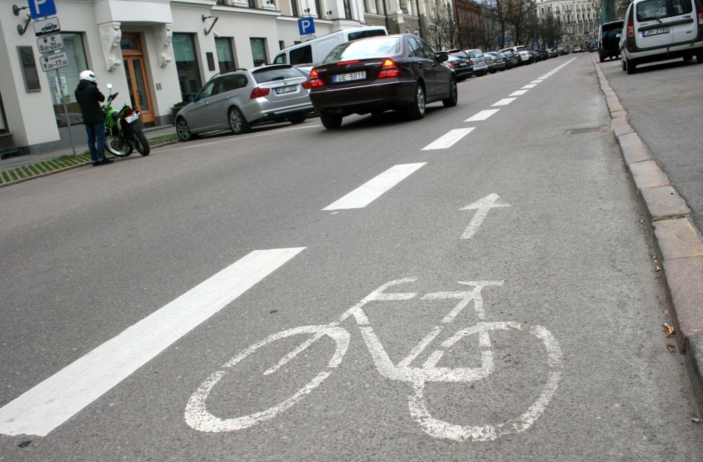 Stājas spēkā jaunie Ceļu satiksmes noteikumi; īpaša uzmanība pievērsta velojomai