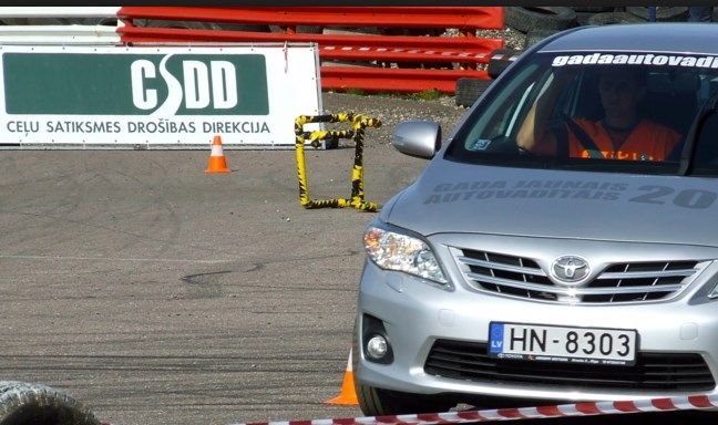 Precizē transportlīdzekļu vadītāja tiesību iegūšanas noteikumus