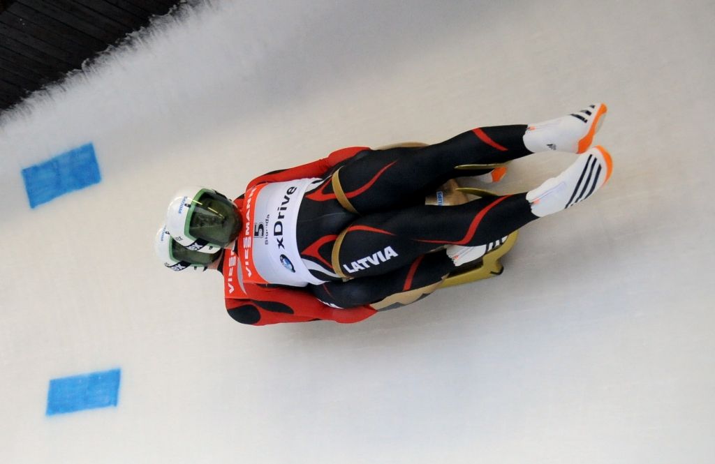 FOTO: Kamaniņu divnieks Gudramovičs/Kalniņš Siguldā izcīna sudrabu; Šici ceturtie