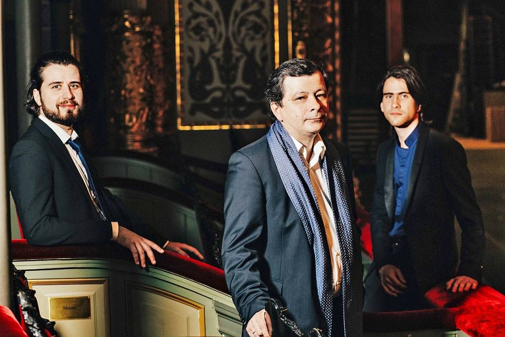 Trīs Osokini operā – pianistu dinastija, kas spēj no jauna ieinteresēt par klaviermūziku
