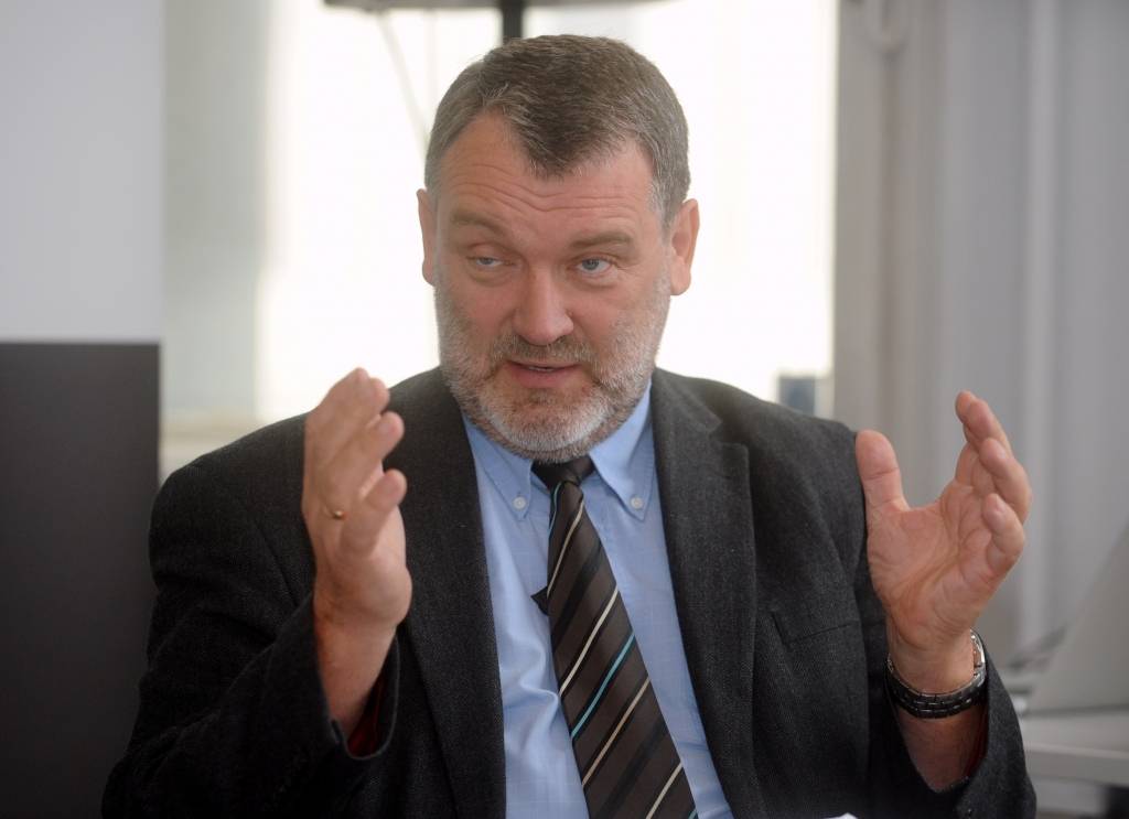 Politologi: Vienotība nonākusi nepatikšanās; jātiek galā ar šo kumosu (papildināts 18:07)
