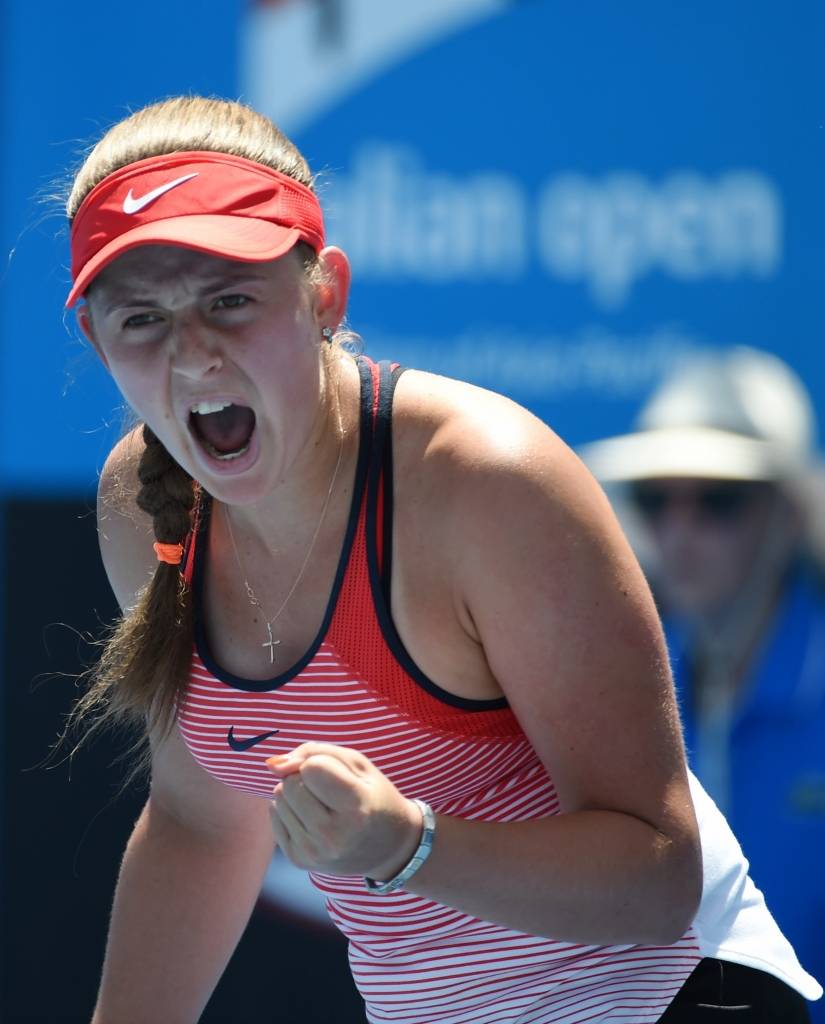 FOTO: Ostapenko neizmanto mačbumbu, piekāpjoties Austrālijas atklātā čempionāta pirmajā kārtā