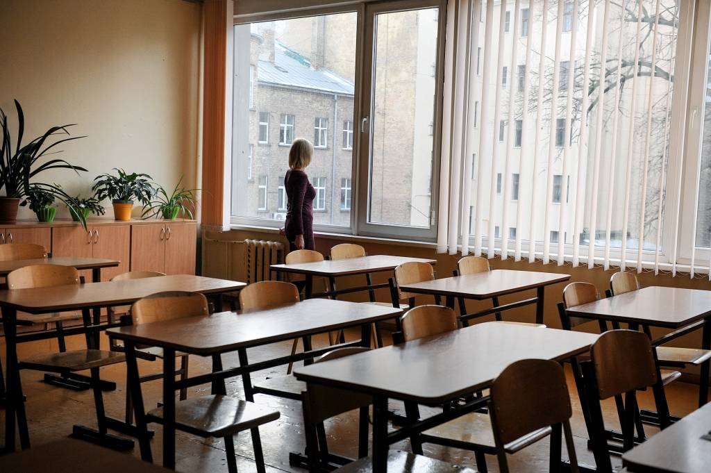 Jaunieši pamet skolu, jo viņiem nav motivācijas un mācību process šķiet garlaicīgs