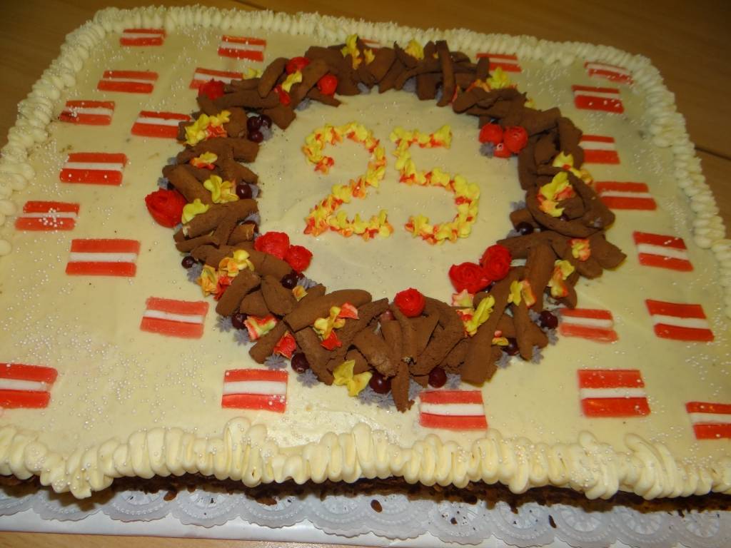Kārķēnieši atceras barikāžu laiku – uguns sniegā un torte brīvībai