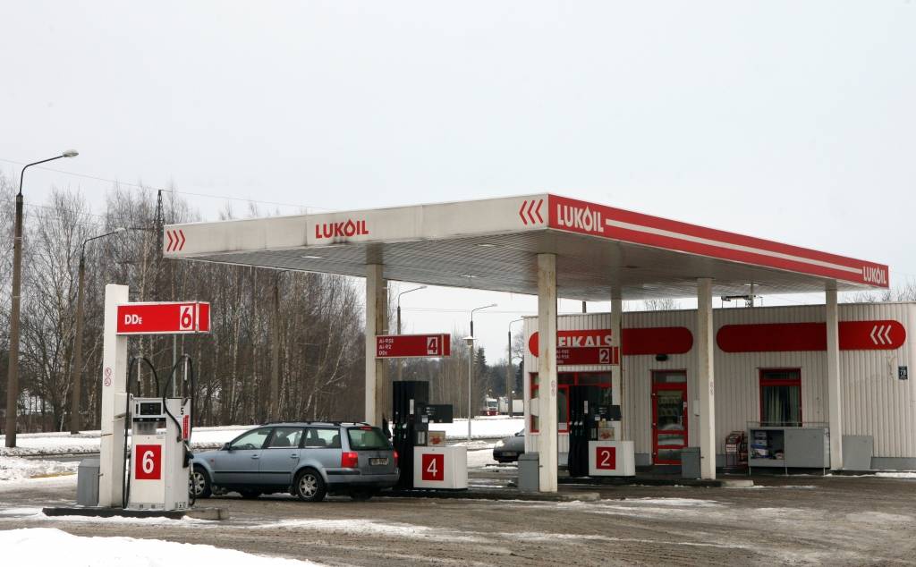 Lukoil Austrijas kompānijai pārdod 230 DUS Latvijā, Lietuvā un Polijā 