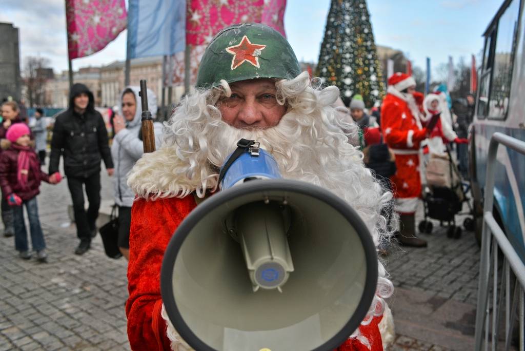 ES Dezinformācijas apskats: Krievijas propaganda aktīvi pievēršas bēgļu tematikai