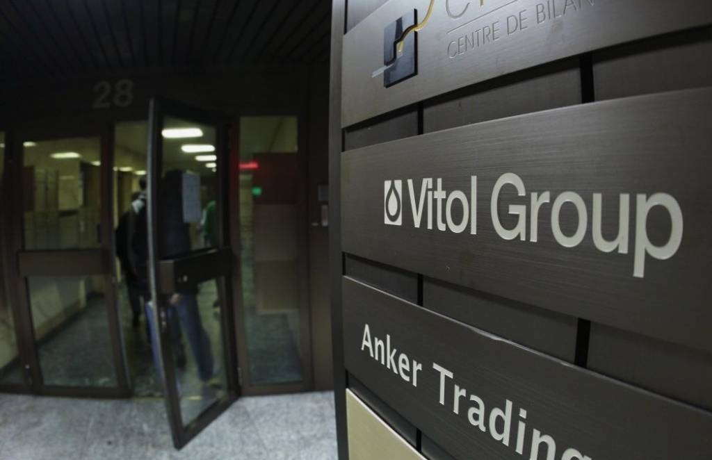 Vitol: Naftas cenas turēsies zemas vēl 10 gadus