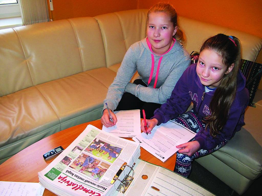 Daudz čaklu skudriņu,  kas vāc informāciju