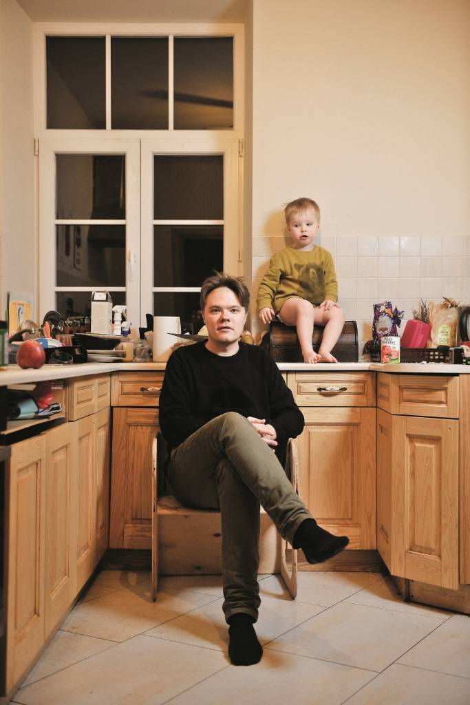 Toms Grēviņš bohēmu nomainījis pret ģimenes idilli