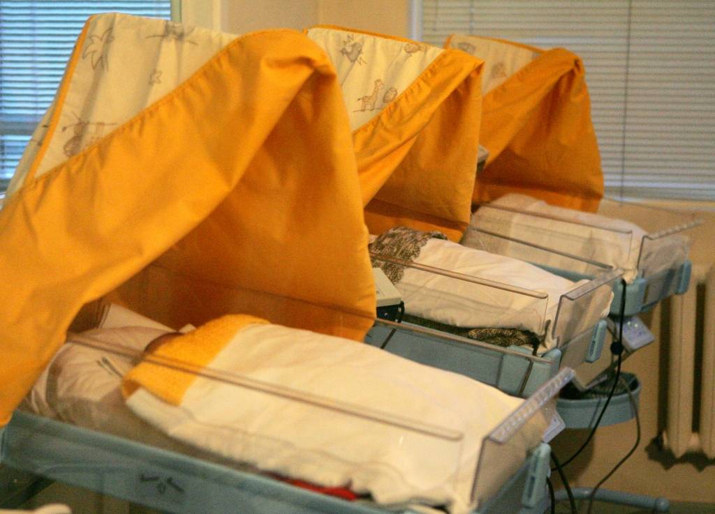 Trīnīšu vecākiem piešķirs 8538 eiro lielu pabalstu