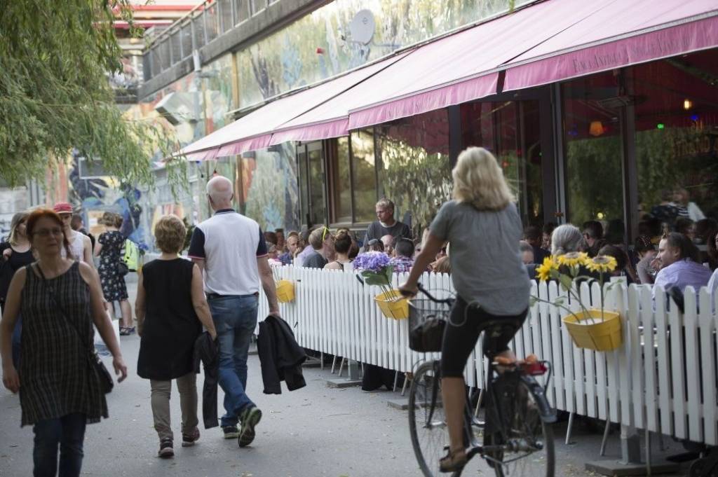 Novērtē Zviedrijas iedzīvotāju augstos ienākumus