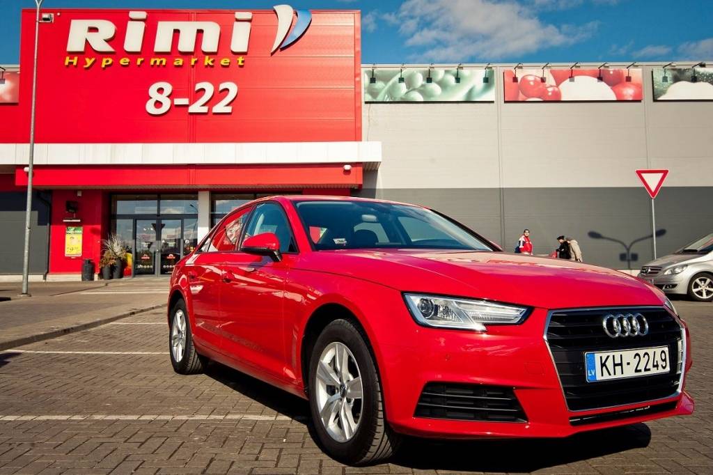 FOTO: Pasniedz Rimi balvu - Audi A4
