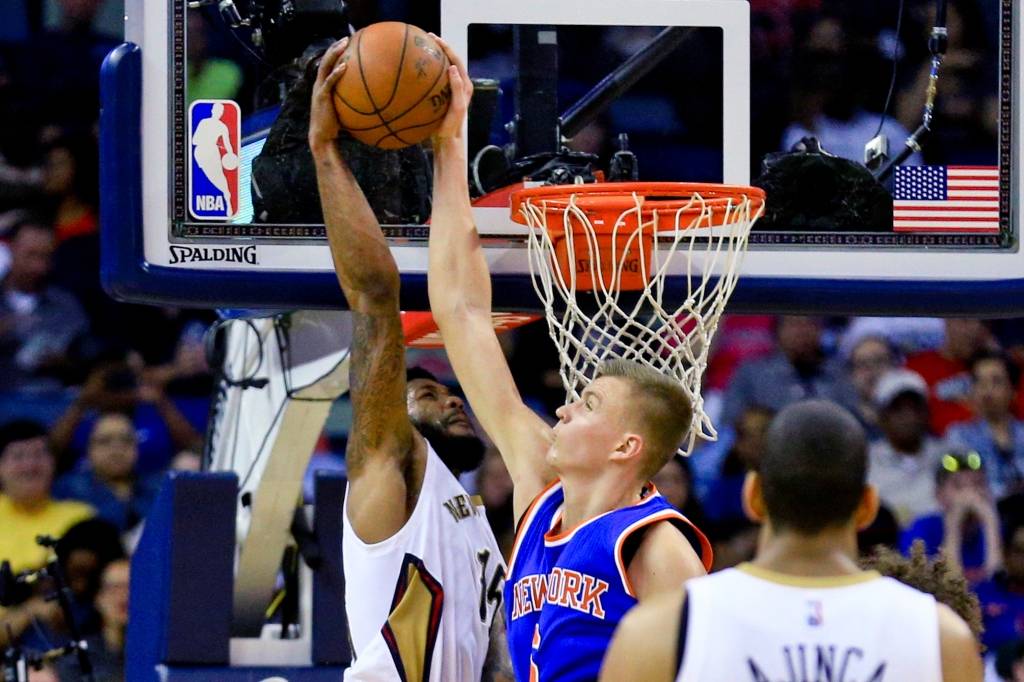 VIDEO: Porziņģa double-double neglābj Ņujorku no zaudējuma novājinātajai Pelicans vienībai