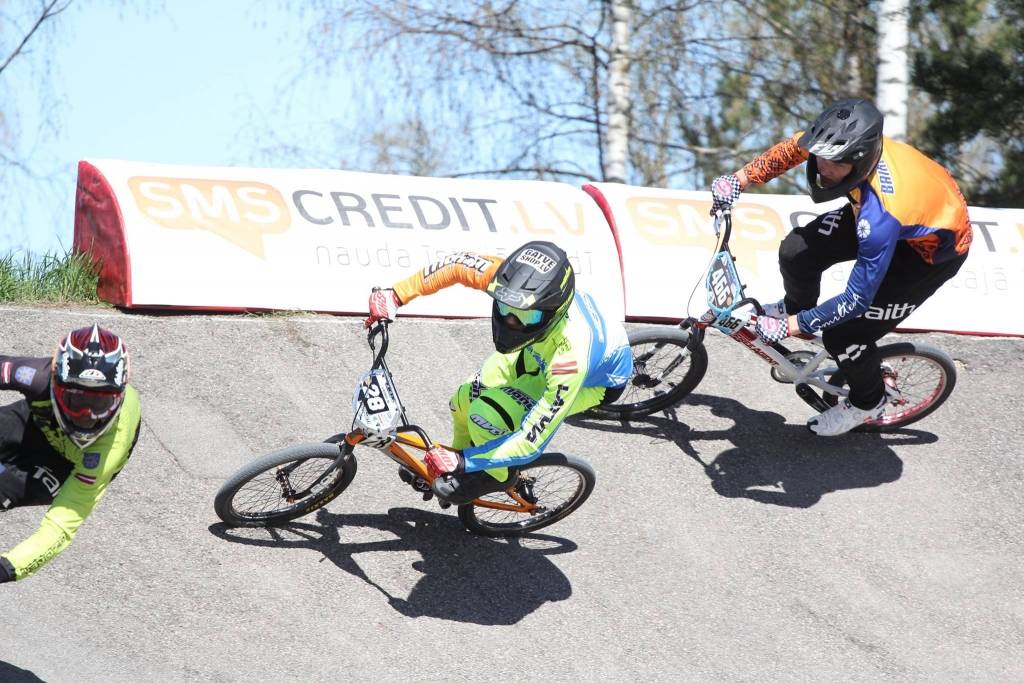 286 dalībnieki startē BMX čempionāta 1. posmā Rīgā