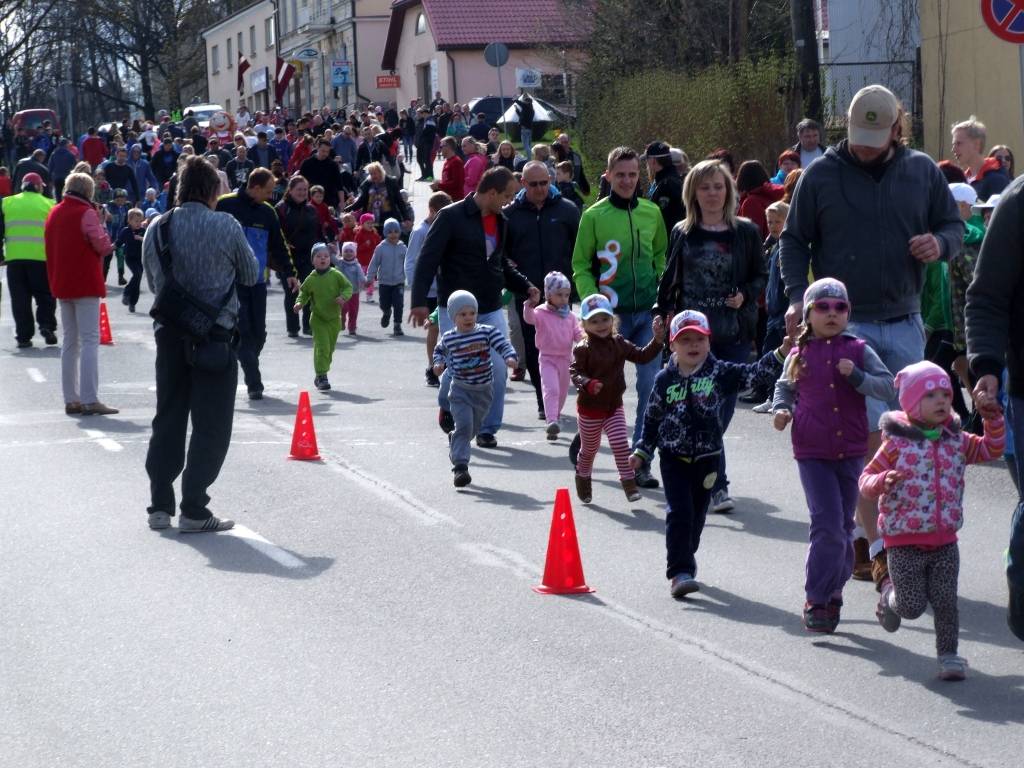 Smiltenē aizvadīta sportiska diena (Papildināts teksts!)