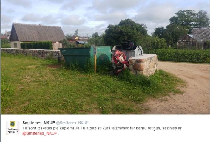 Smiltenē pie kapiem atstāj bērnu ratiņus