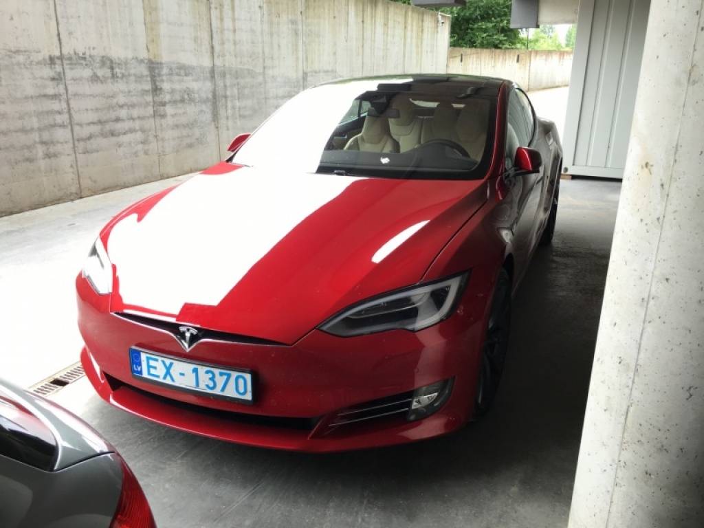 Papildināta galerija - Draugiem Group uzņēmums Mapon iegādājies 100 000 eiro vērtu Tesla elektromobili
