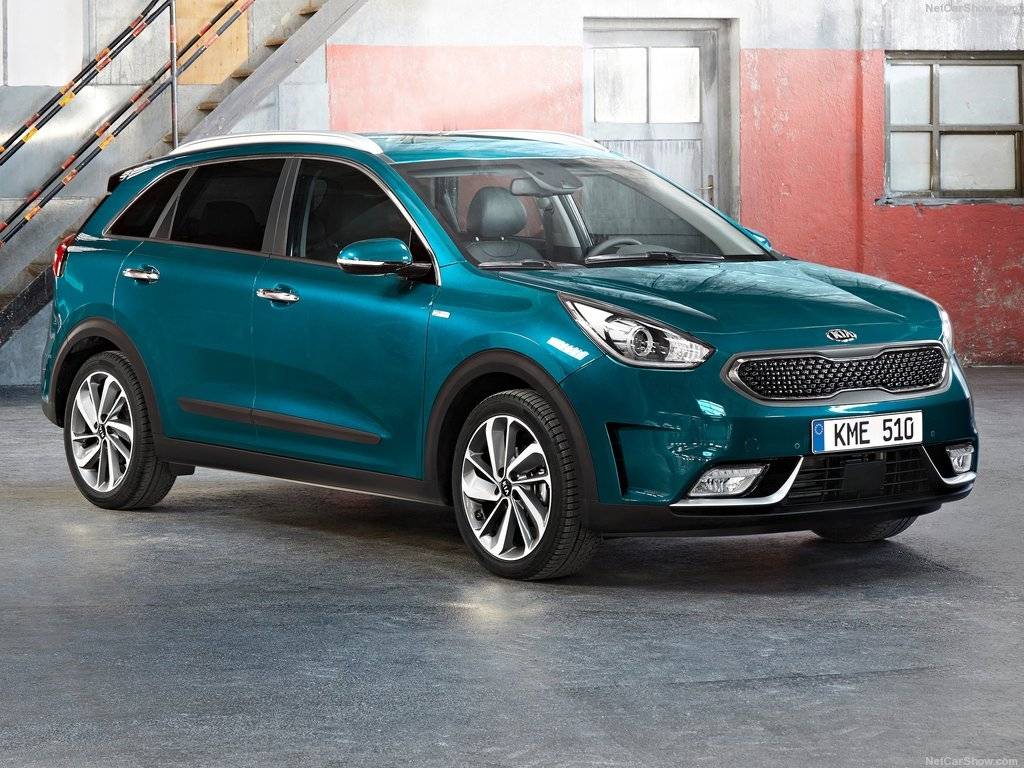 Kaut kas pa vidu starp KIA Cee’d un KIA Sportage
